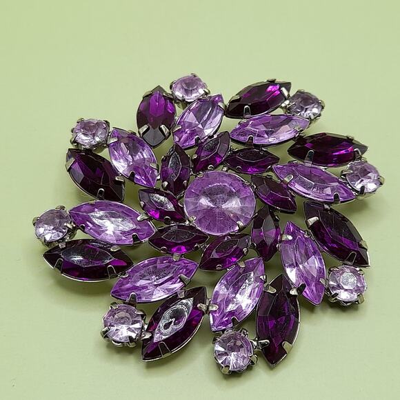 Vintage Purple Lavender Acrylic Rhinestone Brooch, 1990s, 2 1/4 Inches - Picture 9 of 10